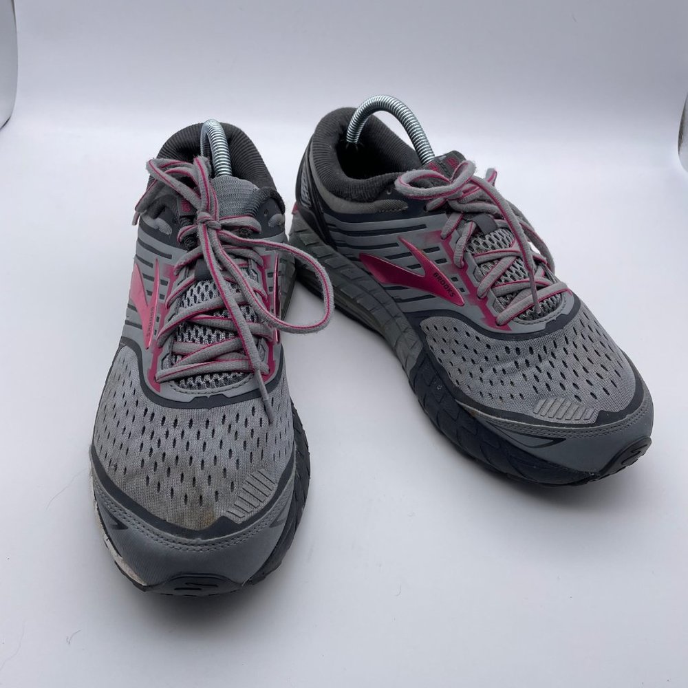 Brooks‎ Woman's Sz 11 Gray and Pink Ariel 18 Running Athletic Tennis Shoes - Picture 8 of 12